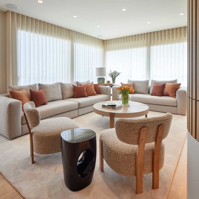 Cervantes Apartment- Pin & Play by Molins Design